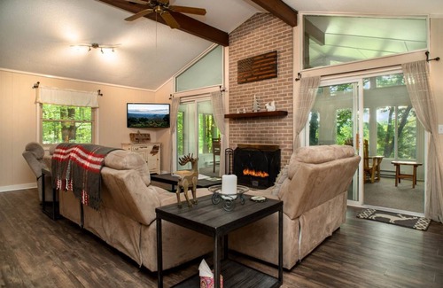 Brevard House | House ∙ 3 bedrooms ∙ 8 guests