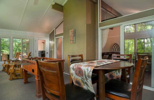 Brevard House | House ∙ 3 bedrooms ∙ 8 guests