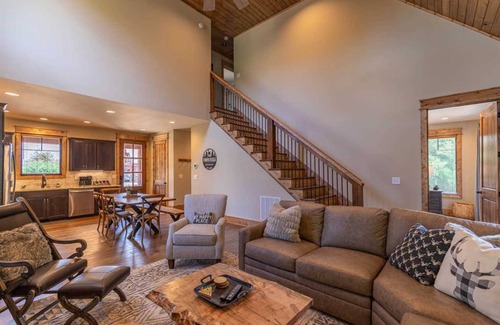 Elk Park House | House ∙ 3 bedrooms ∙ 8 guests
