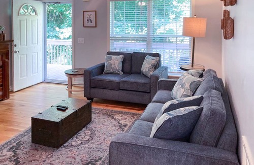 Asheville House | House ∙ 3 bedrooms ∙ 7 guests