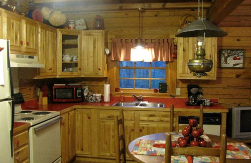 Cullowhee House | House ∙ 3 bedrooms ∙ 6 guests