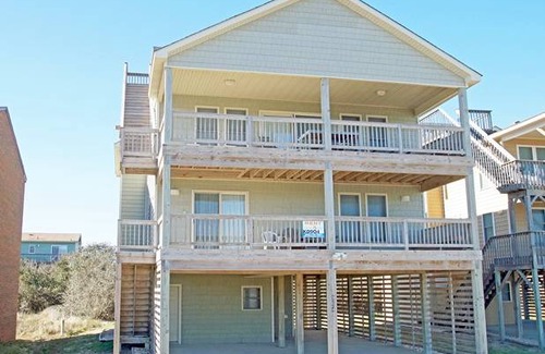 Kill Devil Hills House | House ∙ 4 bedrooms ∙ 12 guests
