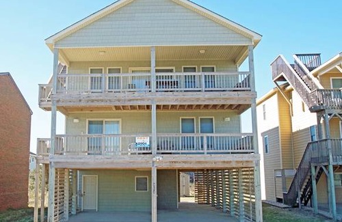 Kill Devil Hills House | House ∙ 4 bedrooms ∙ 12 guests