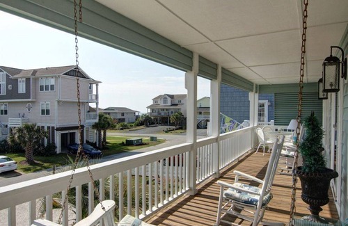 Holden Beach House | House ∙ 4 bedrooms ∙ 9 guests