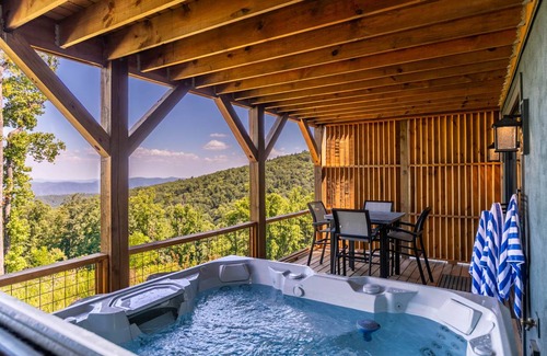 Lenoir House | House ∙ 4 bedrooms ∙ 10 guests