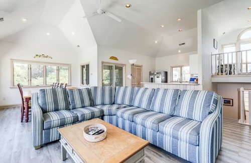 Monteray Shores House | House ∙ 4 bedrooms ∙ 13 guests