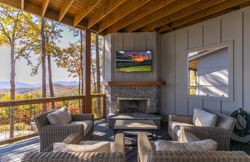 Lenoir House | House ∙ 4 bedrooms ∙ 9 guests