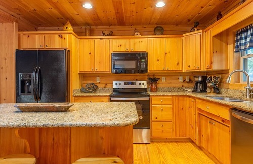 Lake Lure House | House ∙ 4 bedrooms ∙ 12 guests