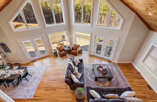 Morganton House | House ∙ 4 bedrooms ∙ 10 guests