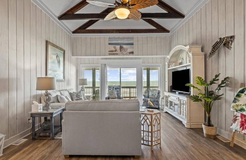 Pine Knoll Shores House | House ∙ 5 bedrooms ∙ 13 guests