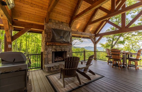 Banner Elk House | House ∙ 5 bedrooms ∙ 12 guests