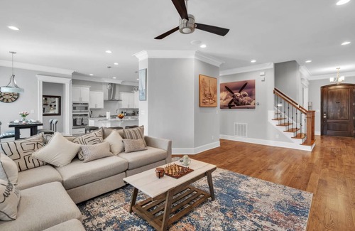 Durham House | House ∙ 5 bedrooms ∙ 18 guests