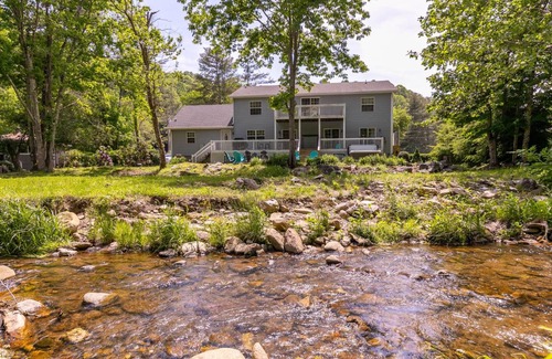 Mill Ridge House | House ∙ 5 bedrooms ∙ 19 guests