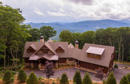 Banner Elk House | House ∙ 5 bedrooms ∙ 16 guests
