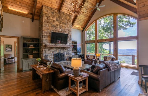 Banner Elk House | House ∙ 5 bedrooms ∙ 16 guests