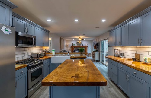 Mill Ridge House | House ∙ 5 bedrooms ∙ 14 guests