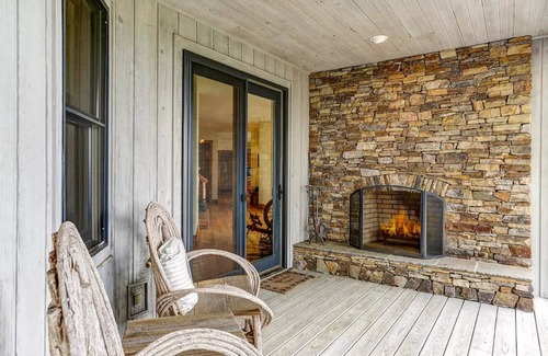Hayesville House | House ∙ 5 bedrooms ∙ 12 guests