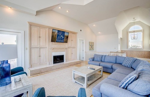 Corolla Light House | House ∙ 6 bedrooms ∙ 15 guests