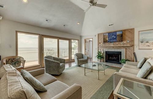 Monteray Shores House | House ∙ 6 bedrooms ∙ 17 guests