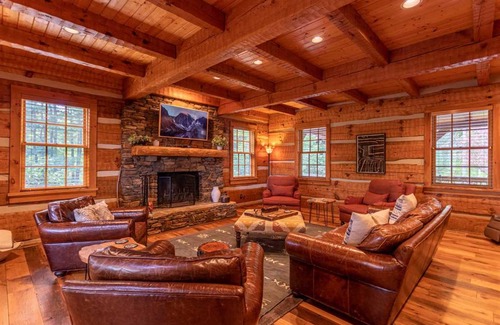 Banner Elk House | House ∙ 7 bedrooms ∙ 15 guests