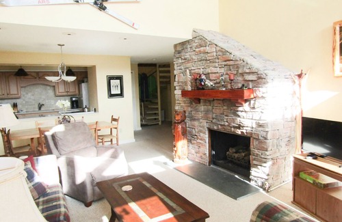 Sugar Mountain Condo | Huge 3 Bedroom Condo in Skyleaf. Rented by Sugar Mountain Lodging, Inc.