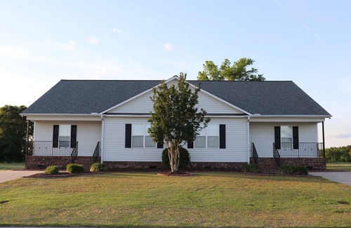 Greenville Apartment | I Nice Apartment on a Golf Course!