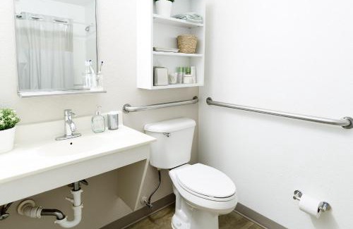 Charlotte Hotel | InTown Suites Extended Stay Charlotte NC - Albemarle