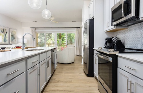 Bermuda Bay House | Island Breeze 3 Bedroom at Cambridge Cove with Private Hot Tub!