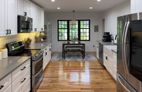 Old Town House | Ivy Kirk Cottage in the Village of Pinehurst