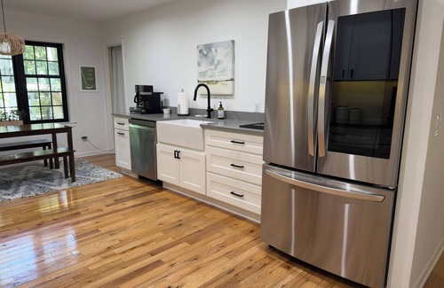 Old Town House | Ivy Kirk Cottage in the Village of Pinehurst