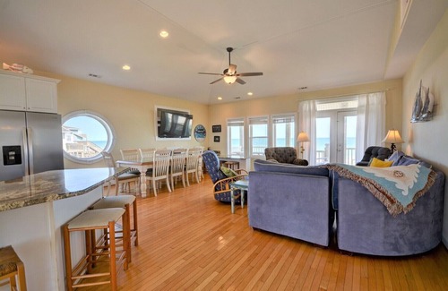North Topsail Beach House | "Just Chill'n" - OCEANFRONT 5 Bedroom Home