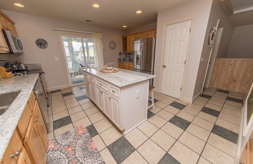 Kill Devil Hills House | K1414 The Get Away. Elevator, Pool, Hot Tub, FREE Pool Heat, Tiki Bar, PETS