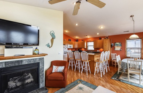 Kill Devil Hills House | KD1105- 1 Block to Beach- 5 BRs, Private Pool, Hot Tub, and Dog Friendly!