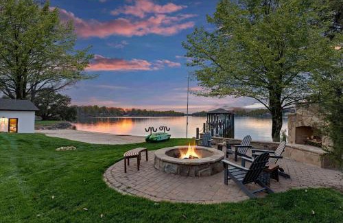 Mooresville House | Keenan Beach w/Beach, Heated Pool & Game Room