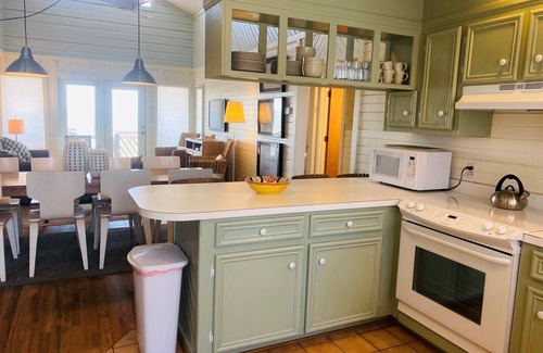 Holden Beach House | King of the Sea - Oceanfront with Covered Oceanside Porch!