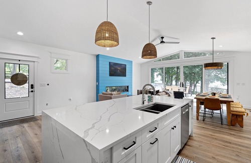 Mayhew House | King Suite, Kayaks, Lake, Luxury Magazine Featured