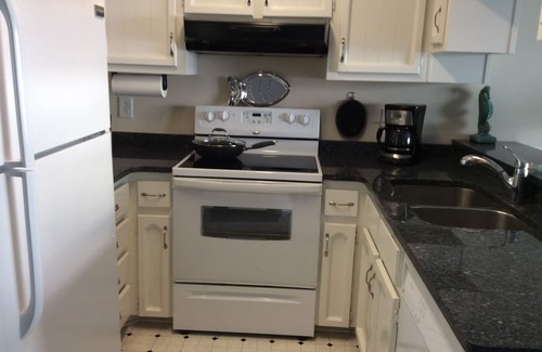 North Carolina Coast Condo | La Casita-Oceanfront Oasis with Great Views