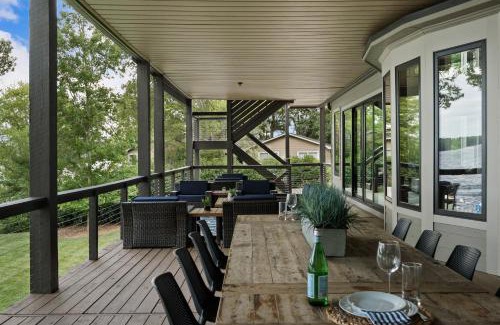 Mayhew House | Lake Norman Getaway