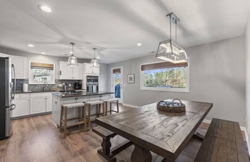 Lake Norman of Catawba House | Lake Norman waterfront home- views, fire pit, fenced in yard! Great for families