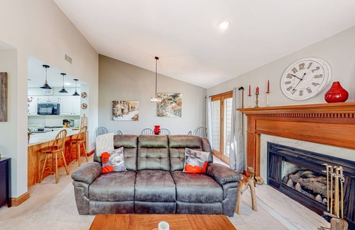 Lake Lure Condo | Lake-view dog-friendly condo with hot tub, in/outdoor pools, tennis, golf