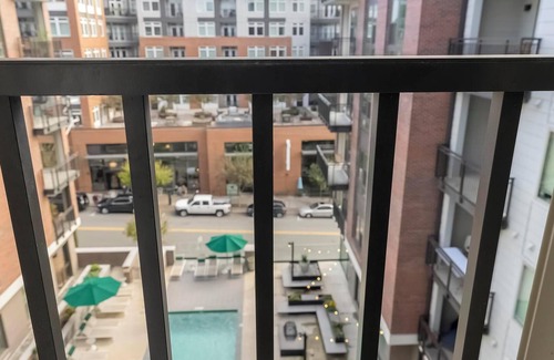 Downtown Apartment | Landing | Chic 1BD, Pool, Gym