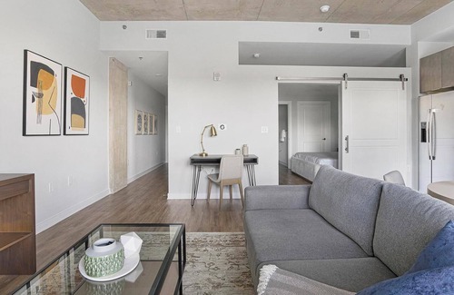 Downtown Apartment | Landing | Chic 1BD, Yoga Studio, Courtyard