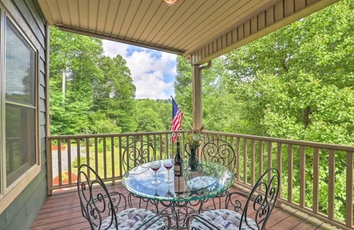 Mars Hill House | Laurel Creek Lodge - Hot Tub & Creek Access