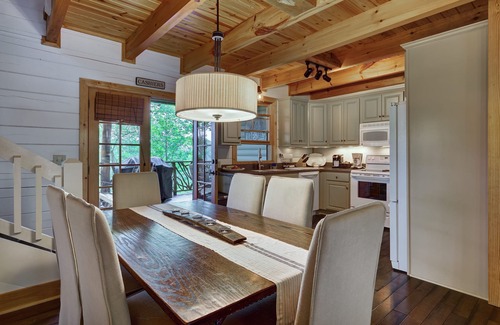 Cashiers House | Linger Longer Lodge - Trillium Home near Lake Glenville