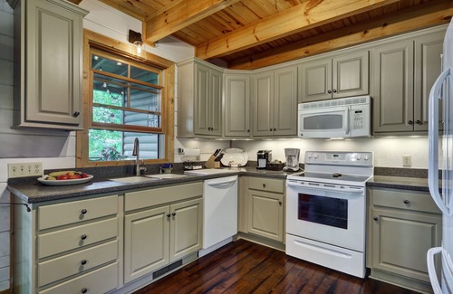 Cashiers House | Linger Longer Lodge - Trillium Home near Lake Glenville