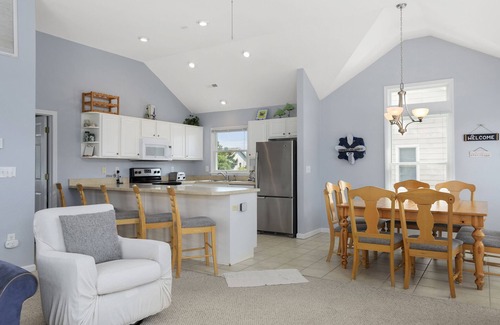 Ocean Sands House | Lion On The Sand: Oceanside 6-bedroom, Private Pool & Hot Tub