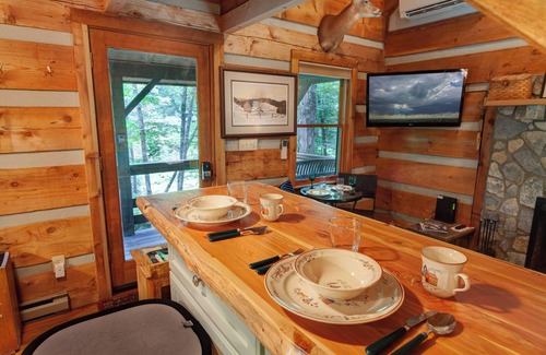 Sugar Grove Cabin | Little Cabin Near The River