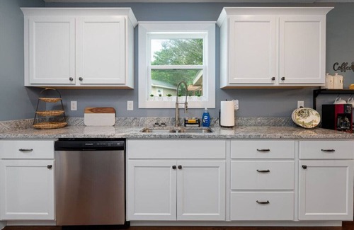 Fairview House | Look No Further. Your Asheville Vacay 5 Star Home! 828 Strong!