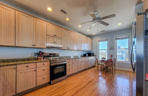 Surf City House | Lucky Enough – Pets Welcome, Ocean Views Included