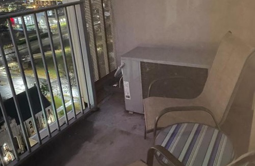 Charlotte Center City Apartment | Luxurious 1br uptown HIGHRISE/ balcony with city view!
